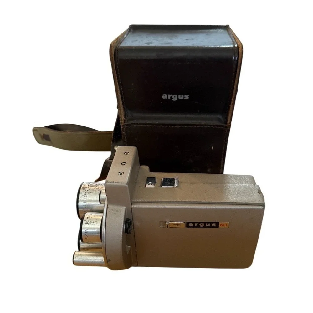 Vintage Argus Standard 8mm Movie Camera w/ Turret Lens &‎ Leather Case